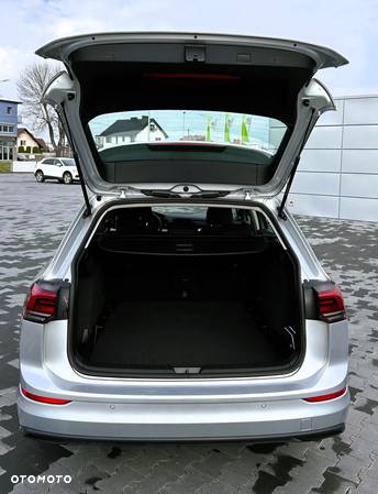 Volkswagen Golf VIII 1.5 TSI EVO Life - 17