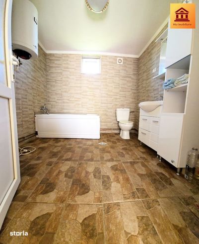 Casa localitatea Fiscut-9
