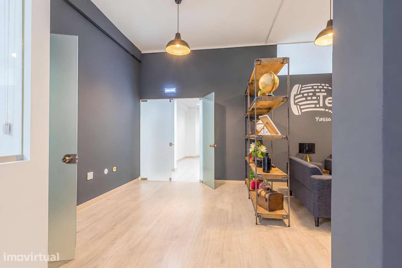 Venda | Loja de 670 m2 | 15 m de fachada | Garagem-12