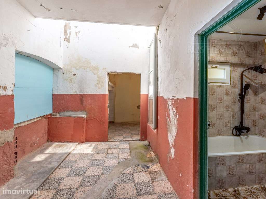 Moradia T2 em Cabeção com terraço-20