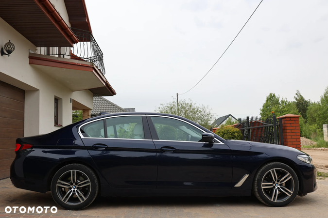 BMW Seria 5 520i GPF Luxury Line sport - 8