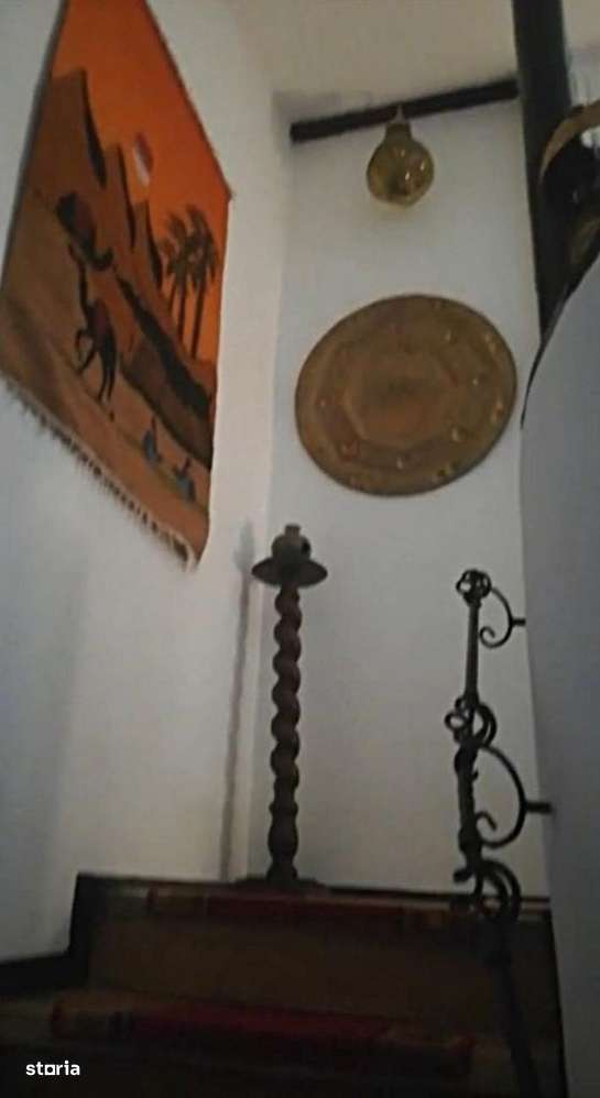 Vanzare casa renovata 2 camere curte intrare separata foisor Cotroceni-15