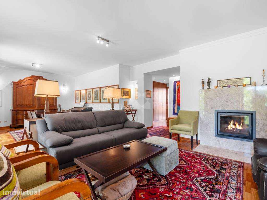 Apartamento T2 convertido em T1 na Costa da Guia, Cascais-5