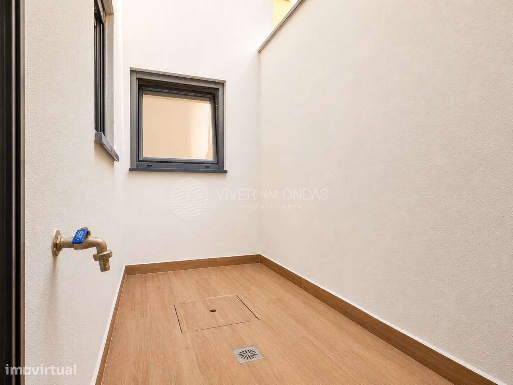 Andar de moradia T3 com áreas Amplas | Terraço | Espinho | Junto ao...-16