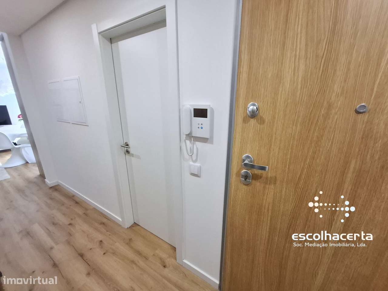 Apartamento T2 com Terraço Baixa de Setúbal-23