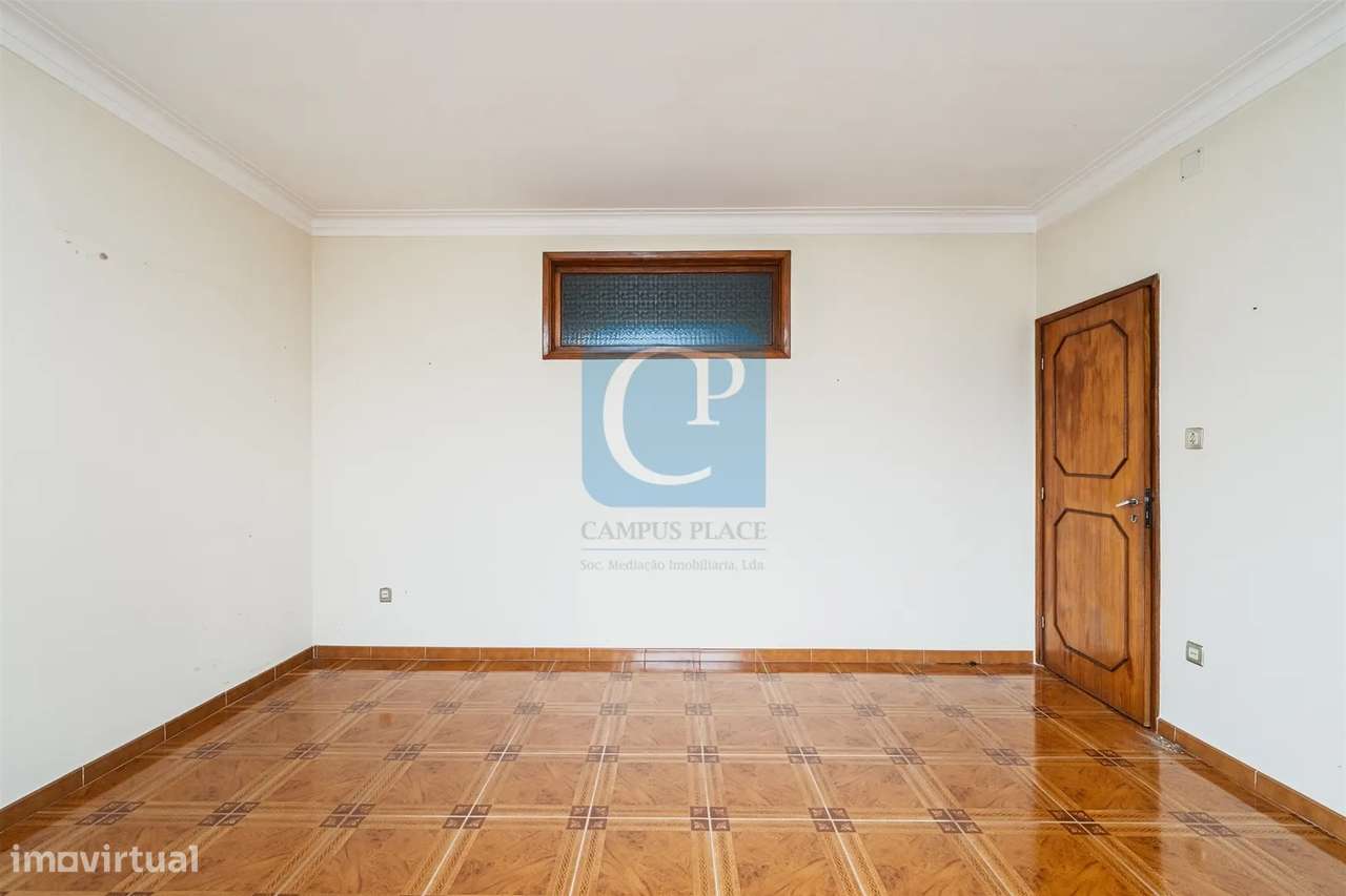 Moradia com dois apartamentos independentes em Vila Nova de Gaia-28