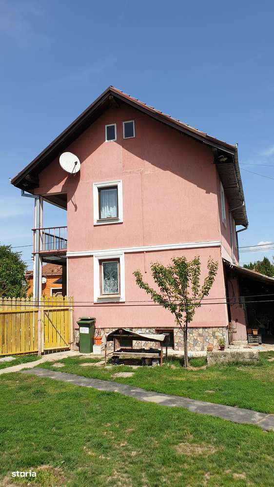 Casă solidă cu teren generos 1400 mp – spațiu, liniște și potențial! - Imagine principală: 5/14