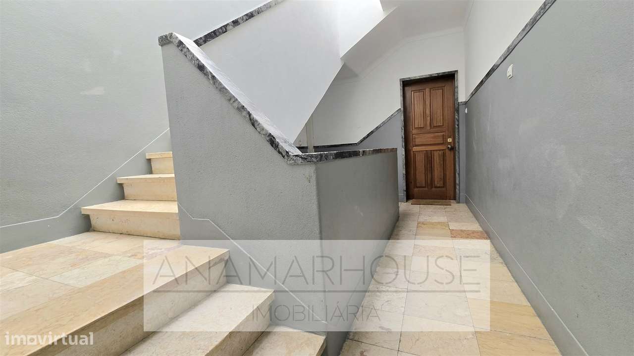 T3 Remodelado com varandas na Amadora, Mina De Água-16