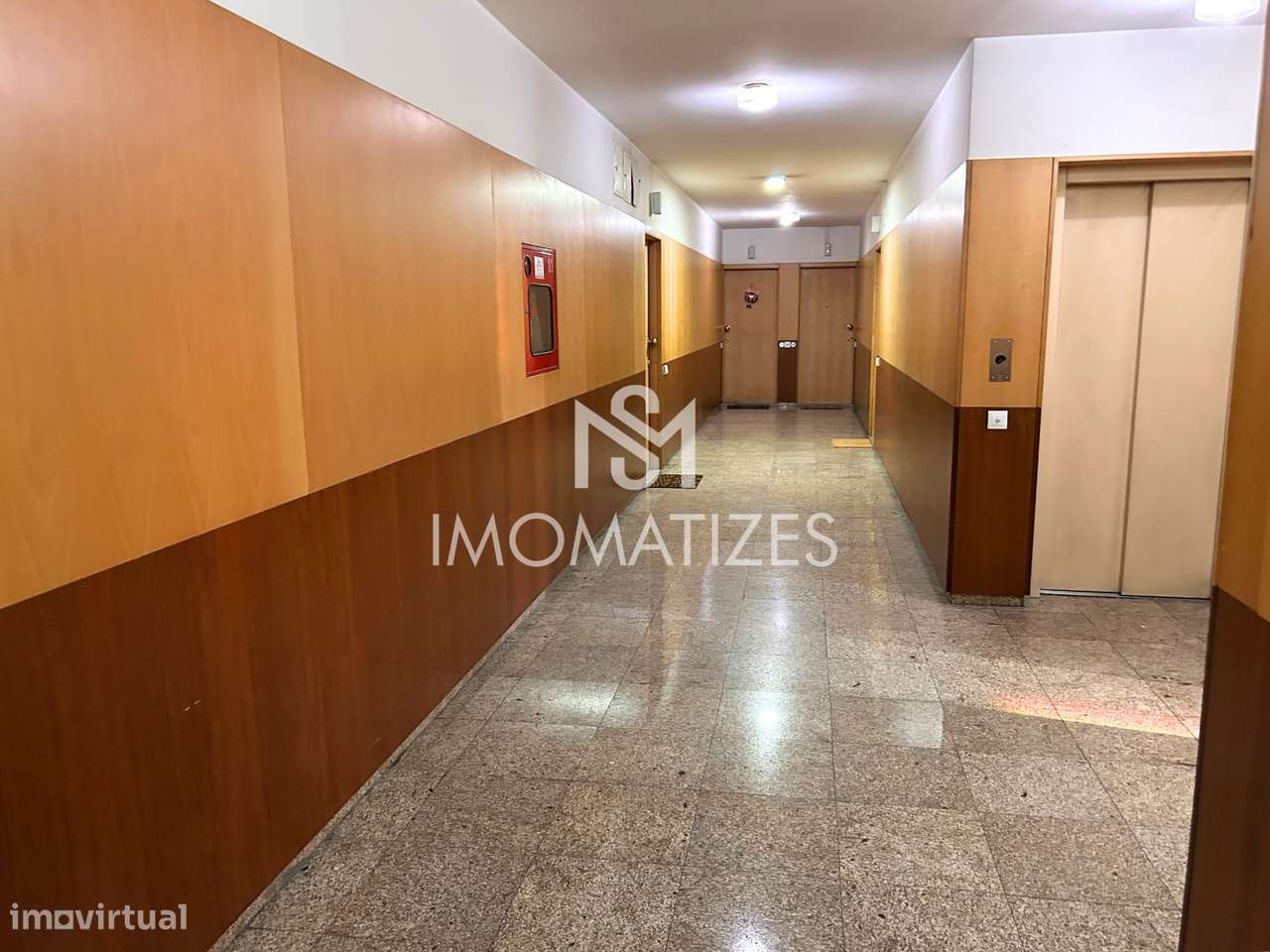 Apartamento T2 com Garagem – Nogueira da Maia-17