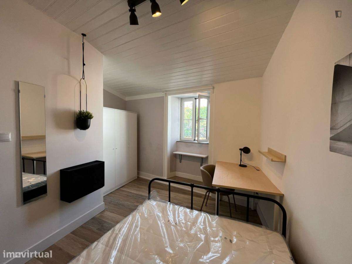 Quarto - localizado em Santarem - Grande imagem: 3/10
