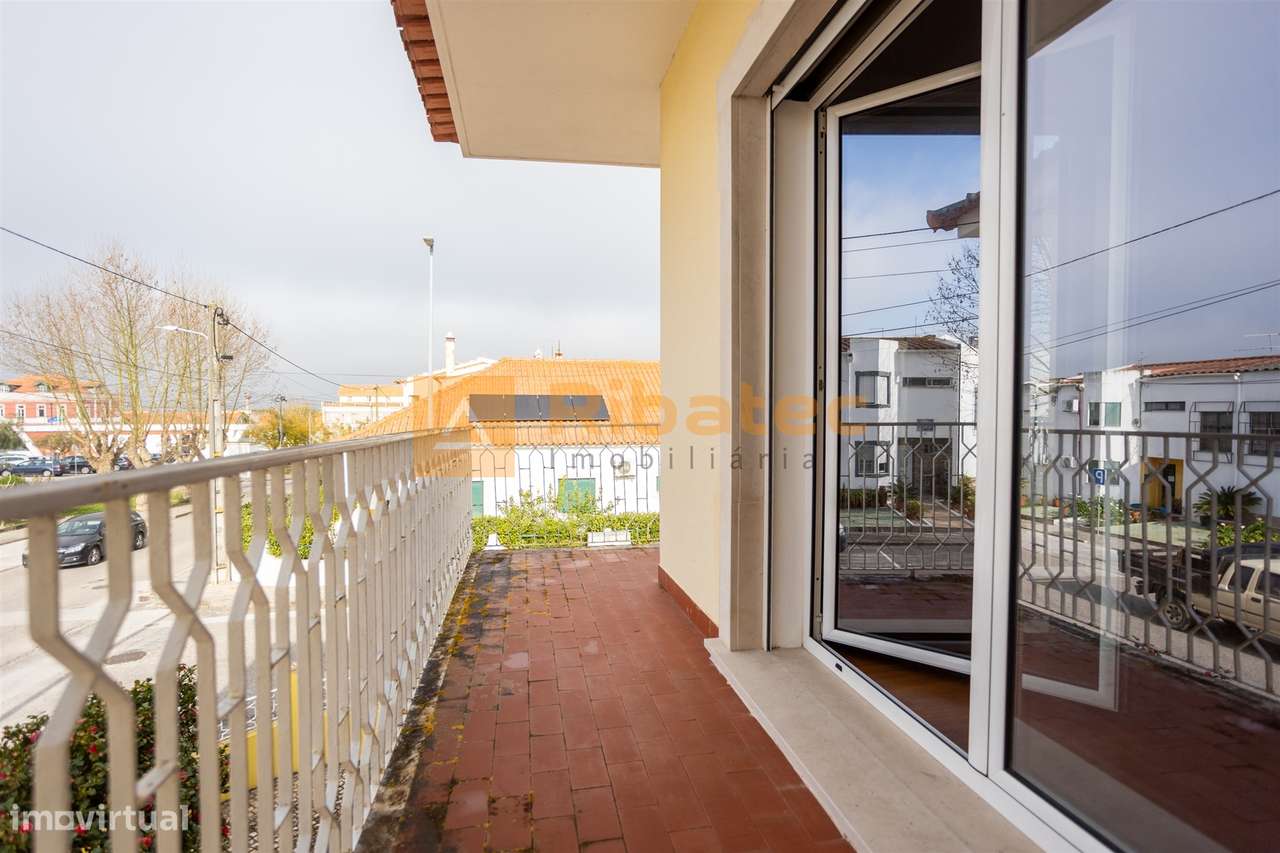 Moradia T5 em Alpiarça-18
