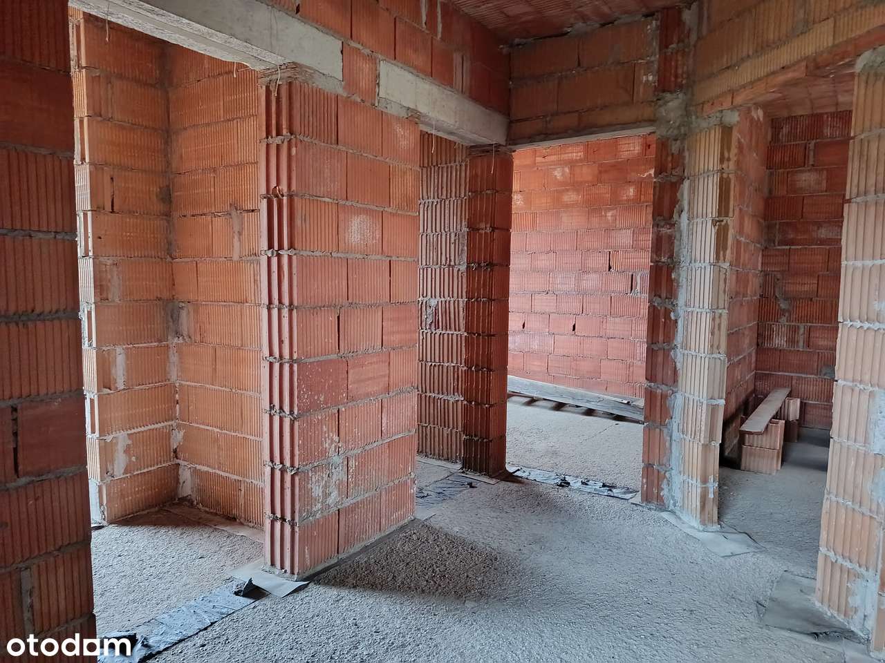 Dom  jednorodzinny w pięknej leśnej okolicy-12