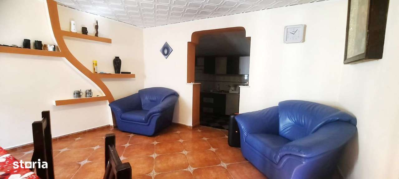 Casa deosebita cu spatiu comercial Rasnov - Imagine principală: 4/20