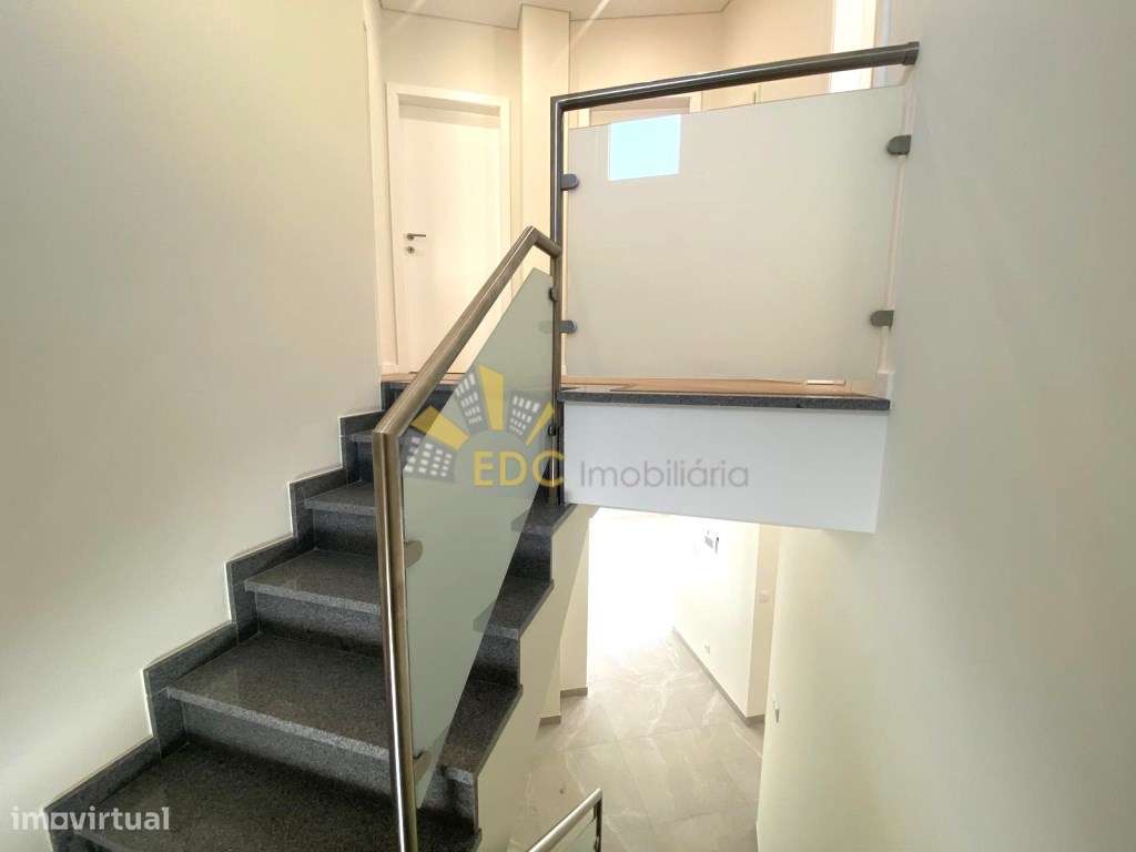 OFERTA ESCRITURA NOTARIAL| Moradia T3+1 | Construção Nova | Localiz...-27