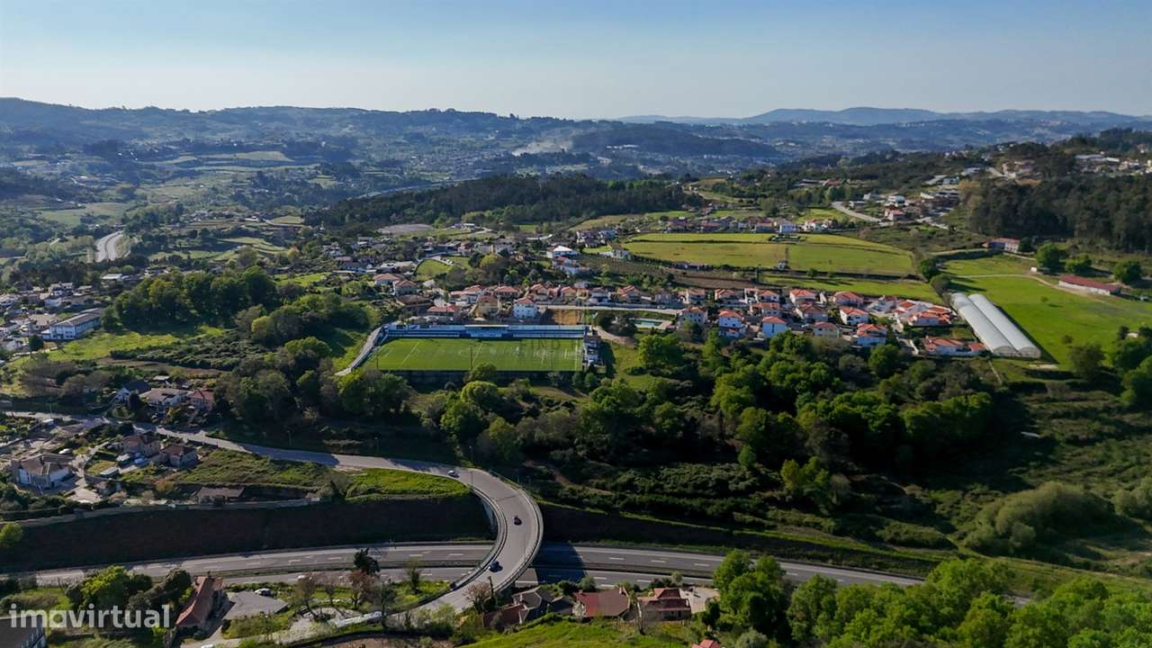Vende-se terreno urbanizável com 42633m2 na Toutosa, Marco de Canavese-11