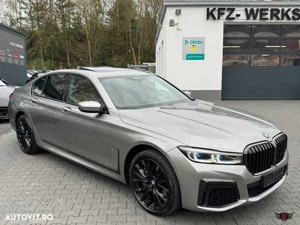 BMW Seria 7 745e - 24