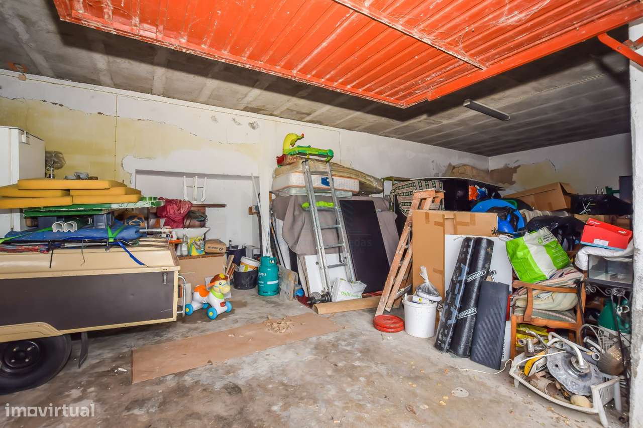 Moradia T3 com Garagem e Poço em Alcorochel, Torres Novas-18