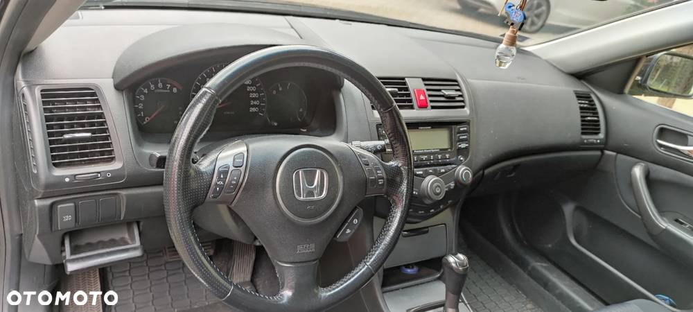 Honda Accord 2.0 Executive - 4