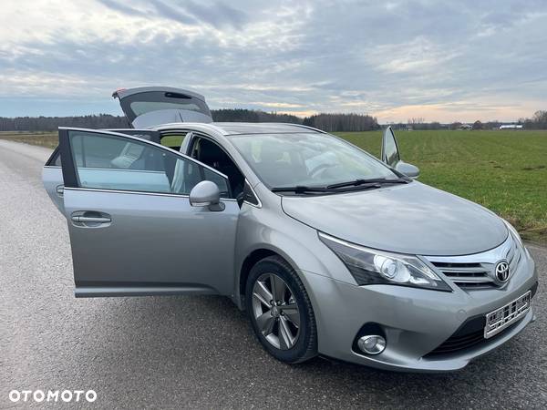 Toyota Avensis Combi 2.0 D-4D Executive - 9