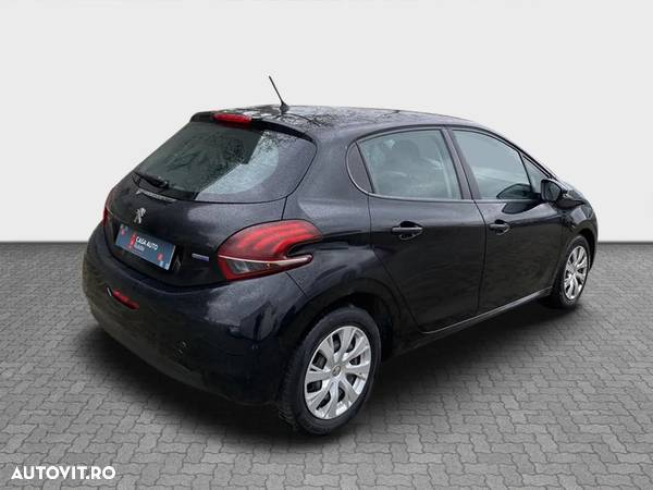 Peugeot 208 - 5