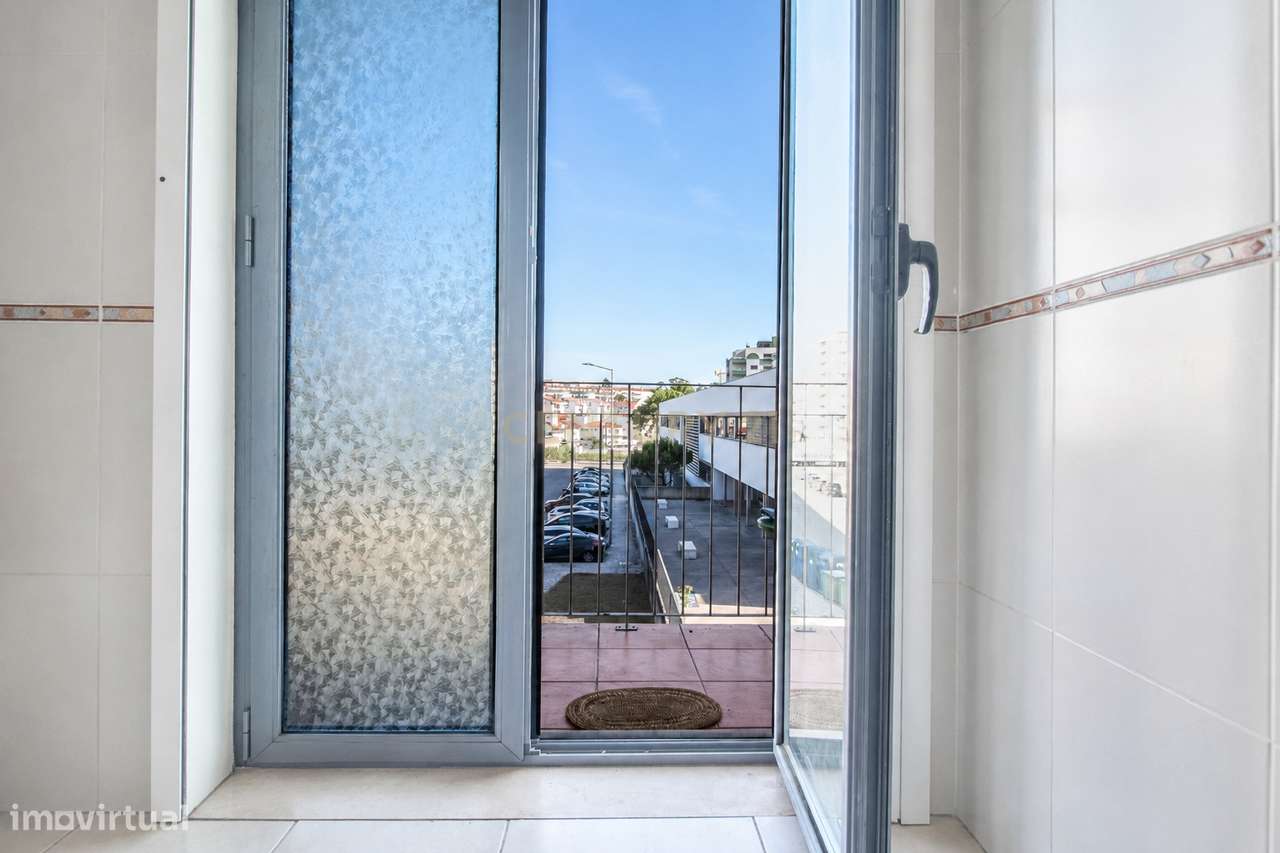 Apartamento T3 com Garagem Dupla na Quinta da Borloteira, Figueira da-7