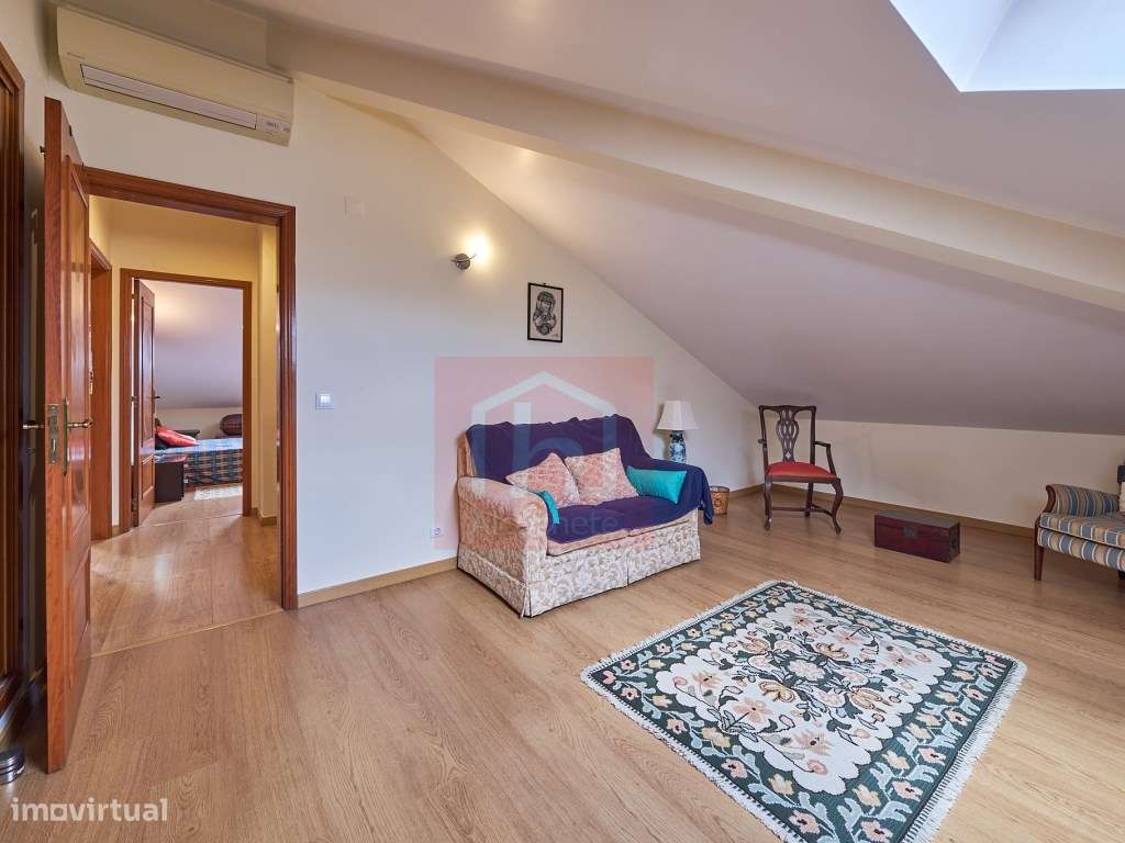 Apartamento duplex T2+3 em São Francisco.-25