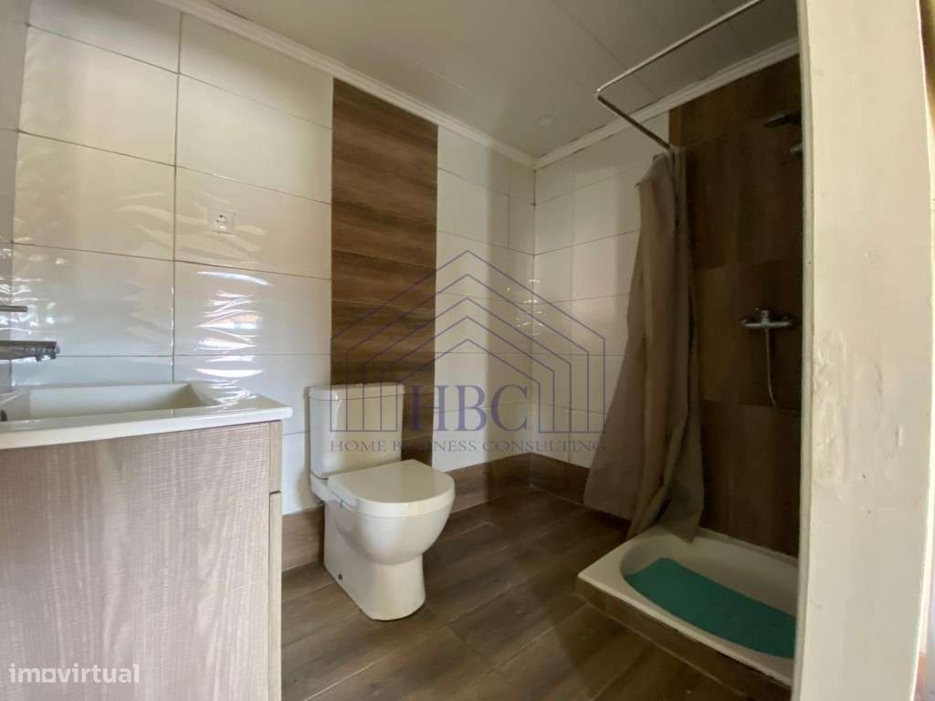 Moradia T3+1 com Grande Potencial na Lagoa de Albufeira - Sesimbra-34