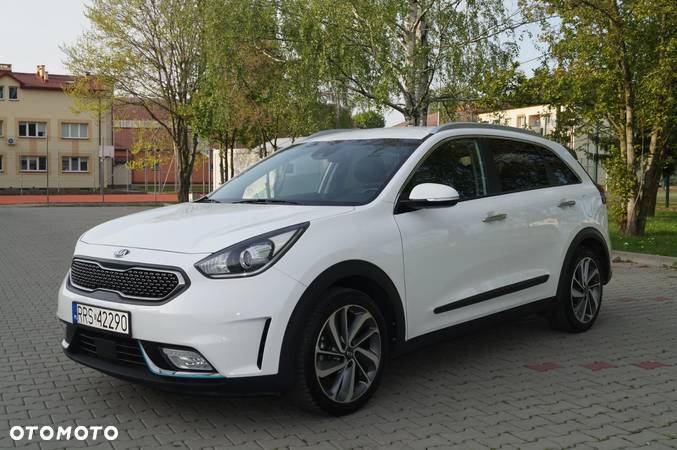 Kia Niro 1.6 GDI Hybrid L - 2