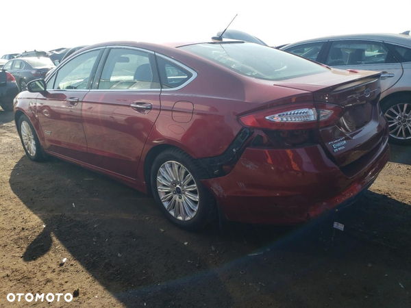 Ford Fusion - 4