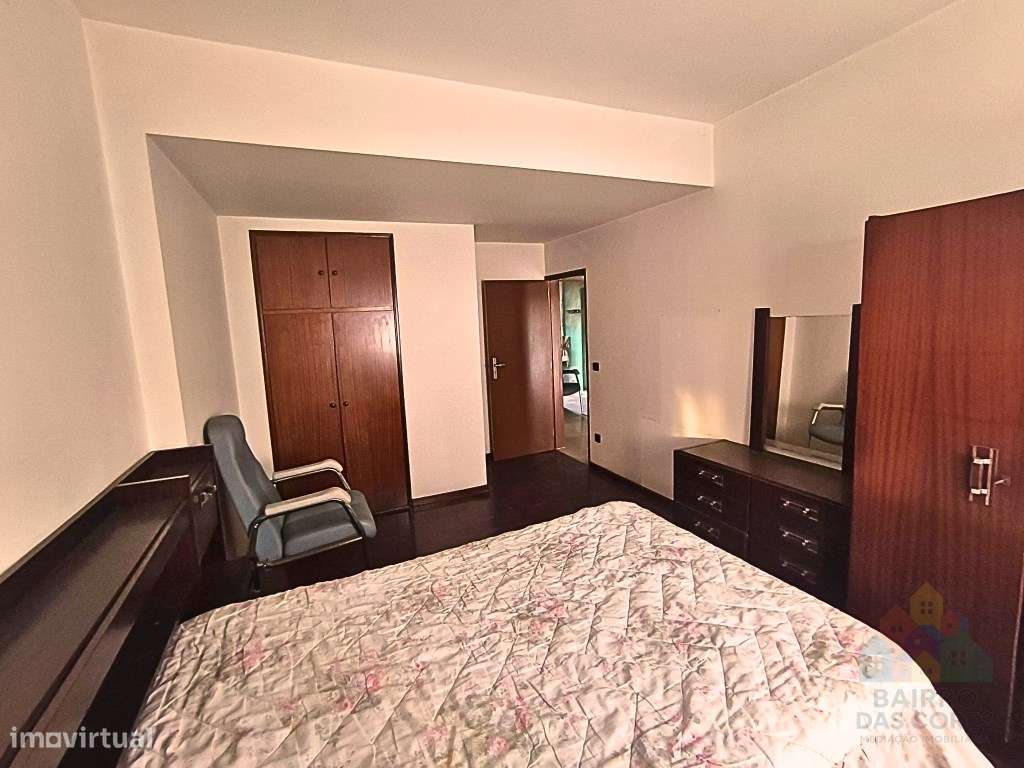 Moradia T5 com terreno em localização tranquila em Ourém - Grande imagem: 5/13