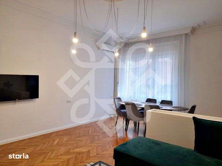 Apartament ultracentral de vanzare, zona Teatrului Oradea - Imagine principală: 2/14