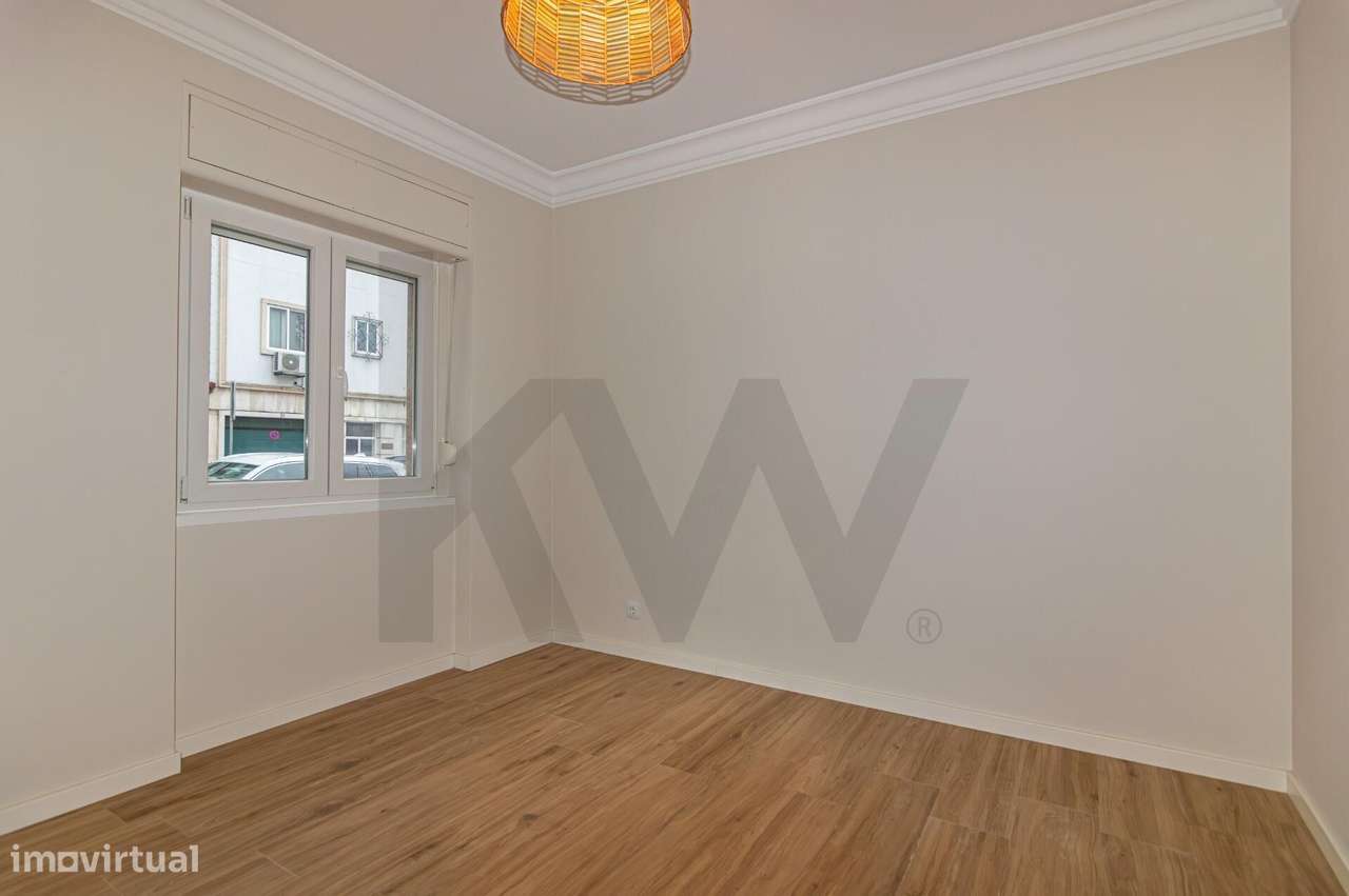 Oásis Urbano em Alvalade: T3 Renovado, com Terraço Privativo - Grande imagem: 4/19