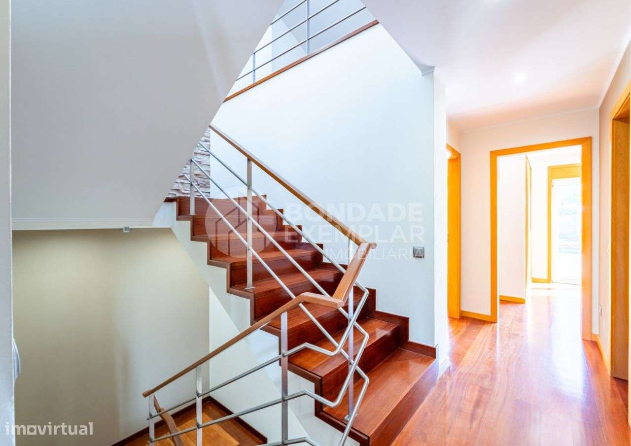 Excelente Moradia V4 - Quinta de Lousã - Valongo-15