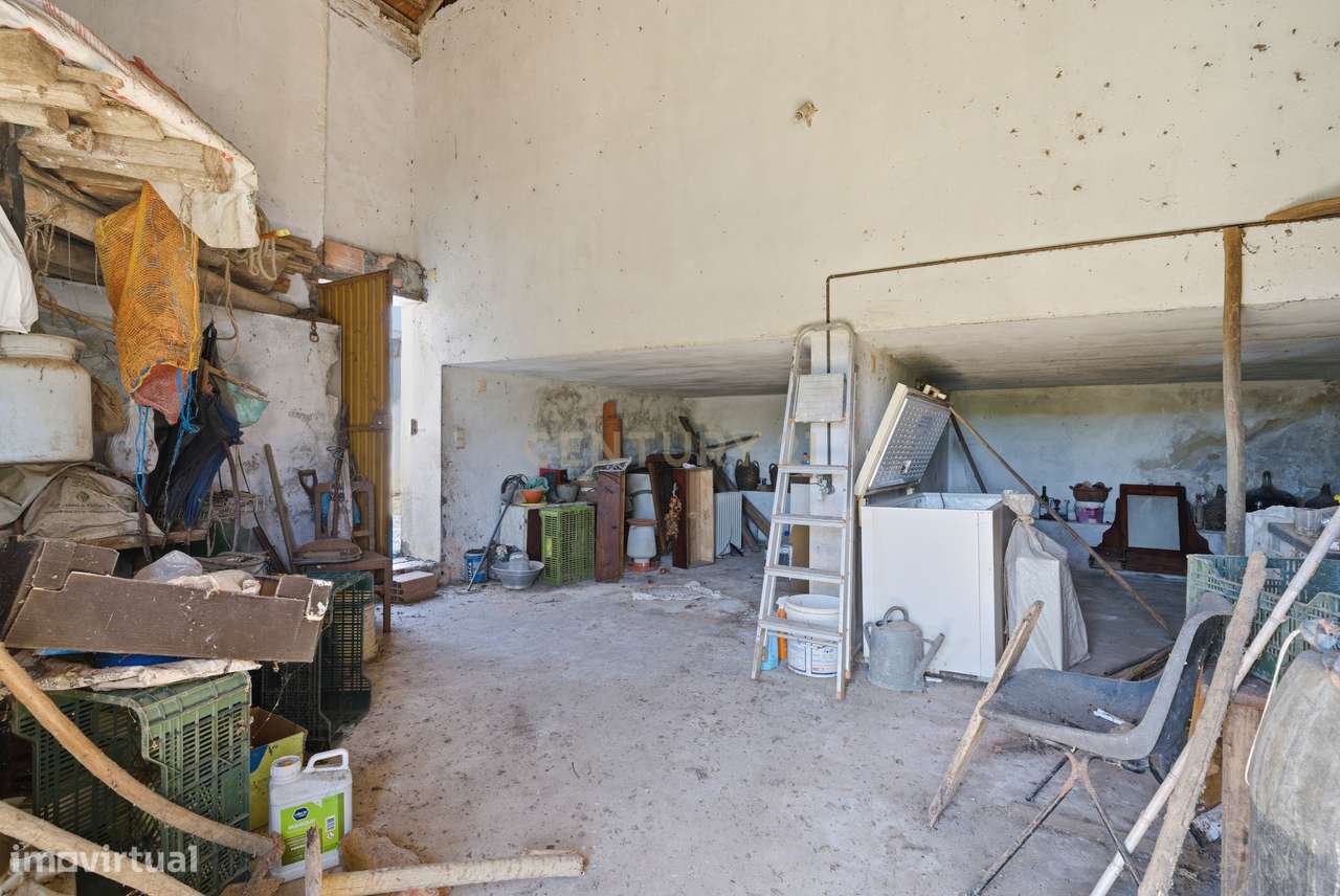 Quinta em Bonabal com Moradia T3 + Armazém + Terreno com mais de 3 400-13