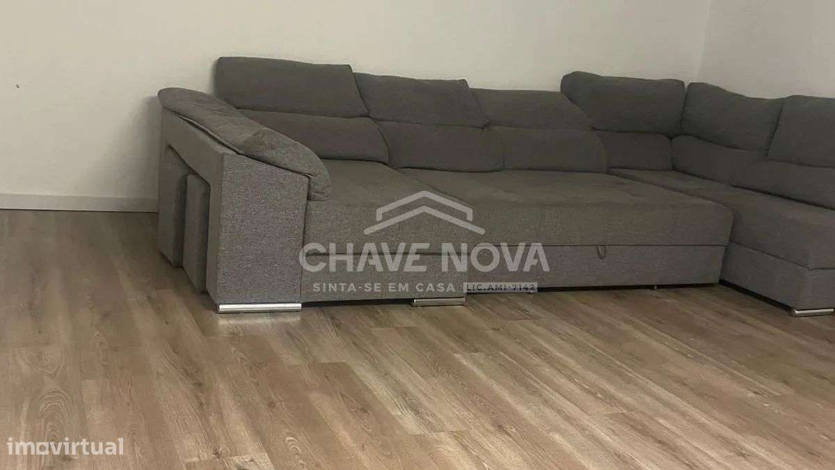 Moradia T4 Totalmente Remodelada em Águas Santas-5