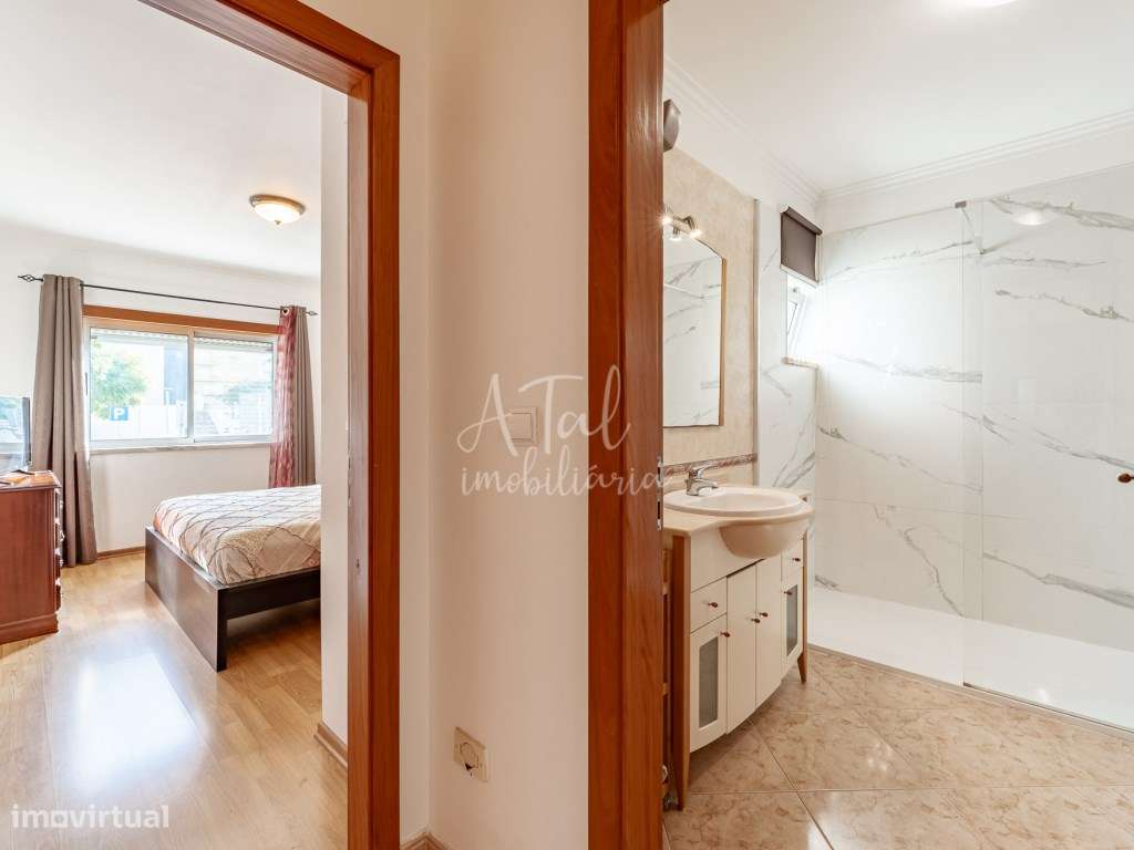 Apartamento T2 no Barreiro-22