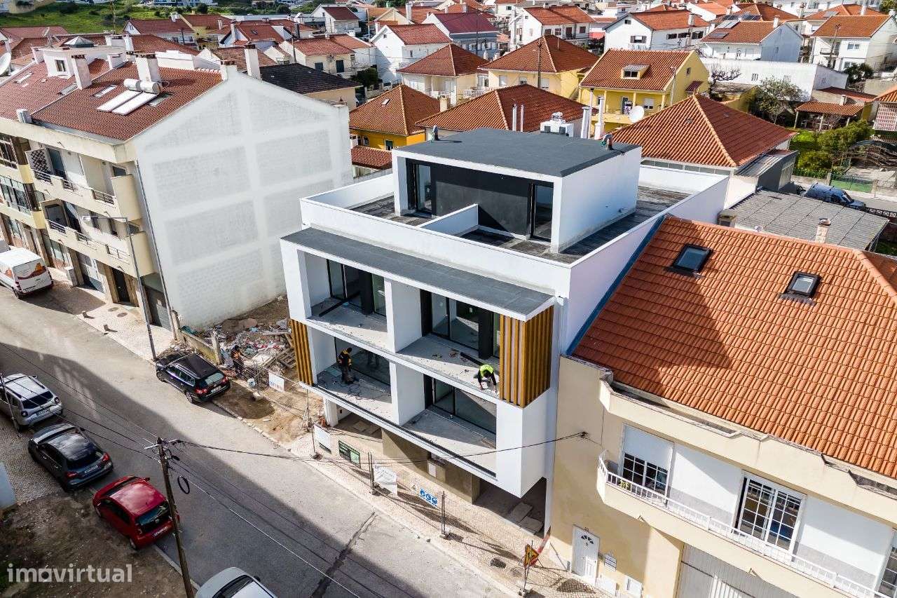 Moradia T3 Famões | Nova | Garagem | Terraço-20