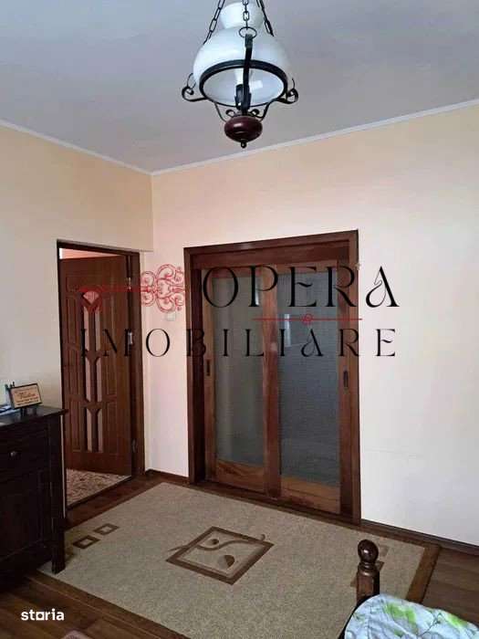 Cladire 4 nivele, de vanzare, zona Podul de Fier - Imagine principală: 5/5