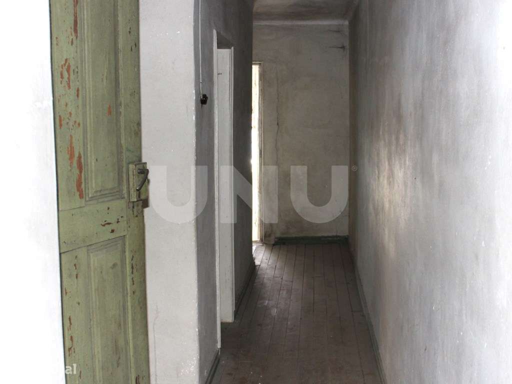 Moradia com Logradouro para Remodelar-11