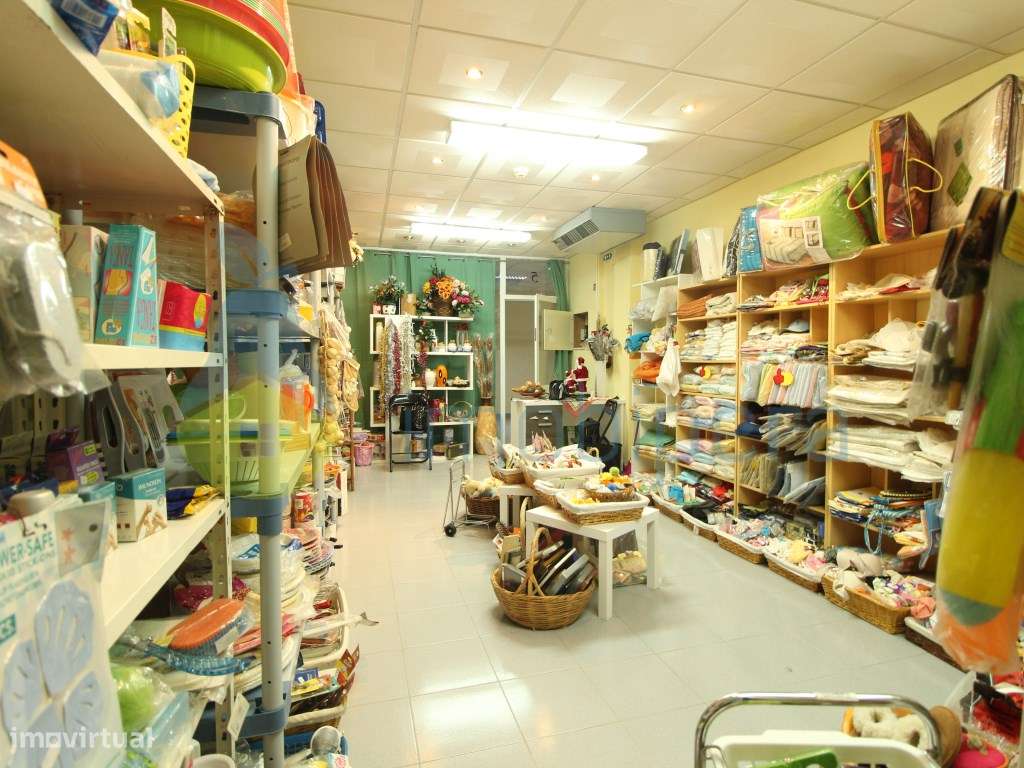 Loja para venda em Carvoeiro - Grande imagem: 3/4