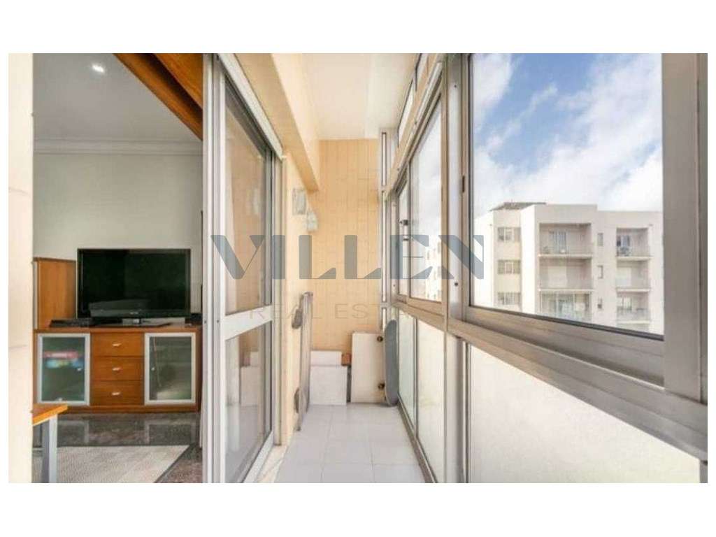 Apartamento T3 a 200m da Praia das Caxinas-3