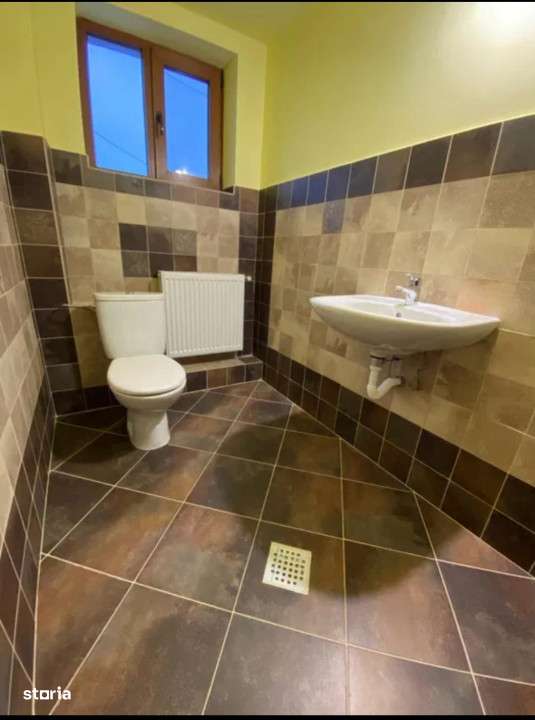 Spatiu/Comercial/Birouri/Cladire de inchiriat - 240 MP - P + 1, Husi, - Imagine principală: 5/8