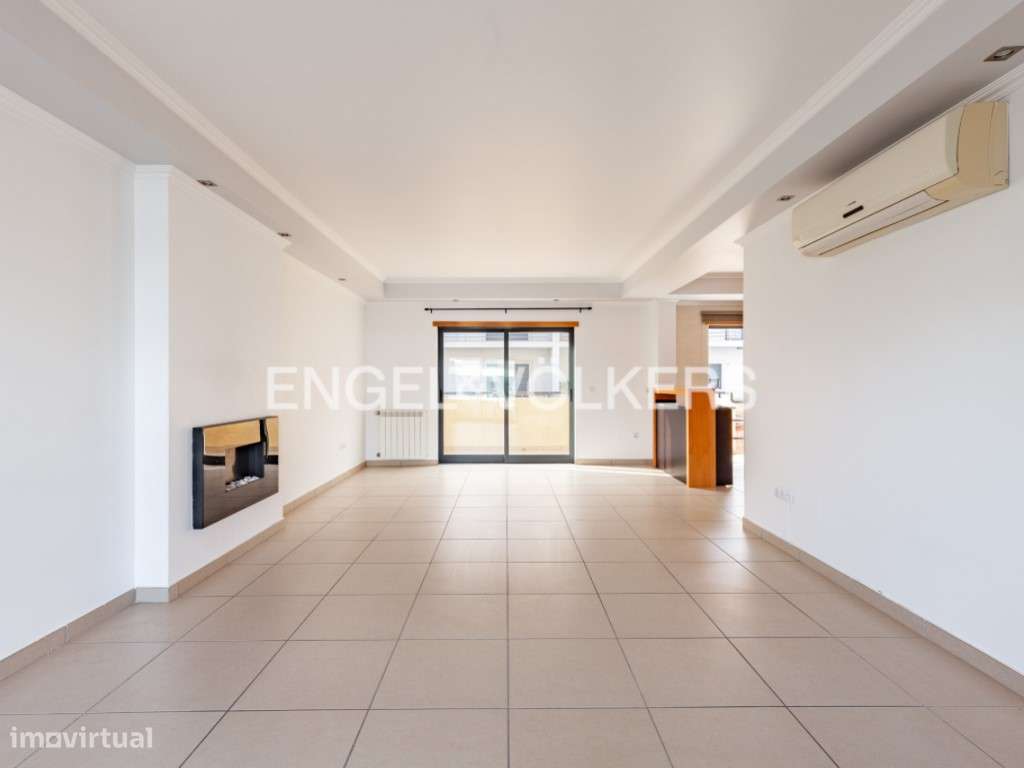 Moradia T5 com Piscina no Pinhal Novo - Grande imagem: 4/36