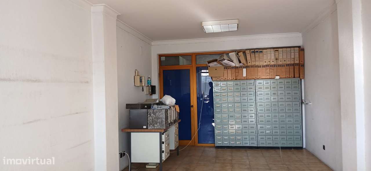 Excelente Espaço para Escritório numa zona muito central de Almada-5