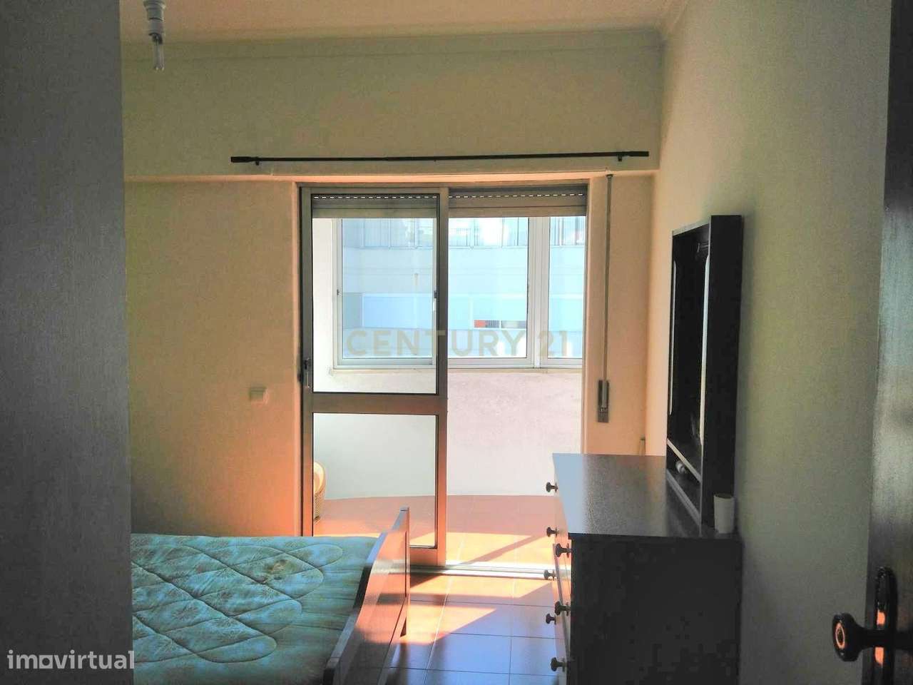 Apartamento 2 Assoalhadas no Centro de Almada em zona privilegiada - Grande imagem: 4/7