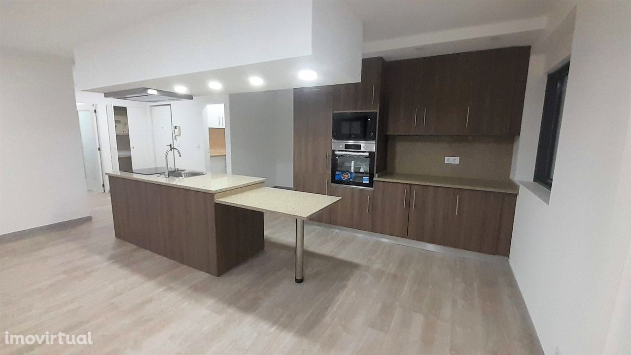 Apartamento T3 Venda em Vila Praia de Âncora,Caminha