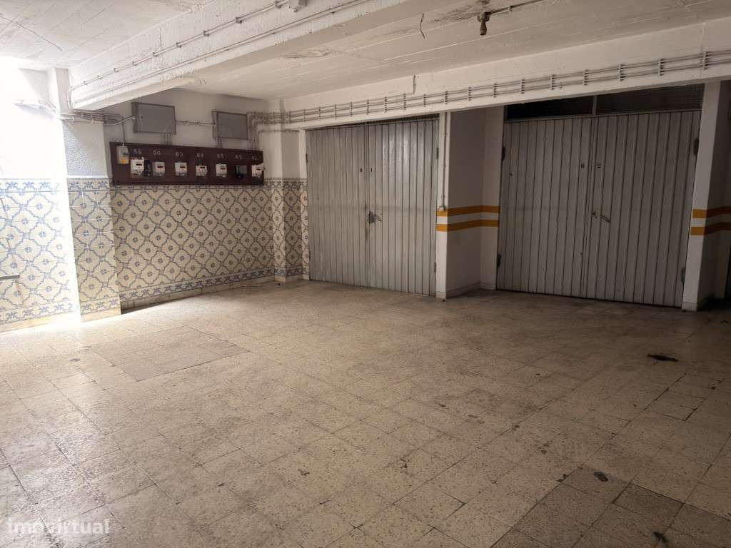 T2 excelentes áreas c/garagem na Amadora - Estação-22