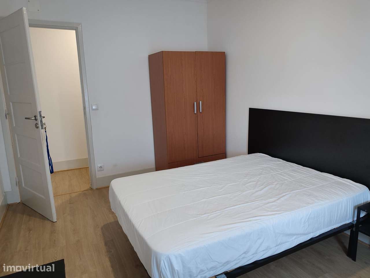 Excelente T7 para venda na Cruz de Celas-20