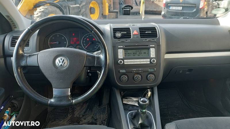 Volkswagen Golf 2.0 TDI Comfortline - 4