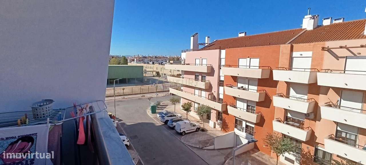 T2 com Varandas e Parqueamento Vila Serena - Grande imagem: 4/27